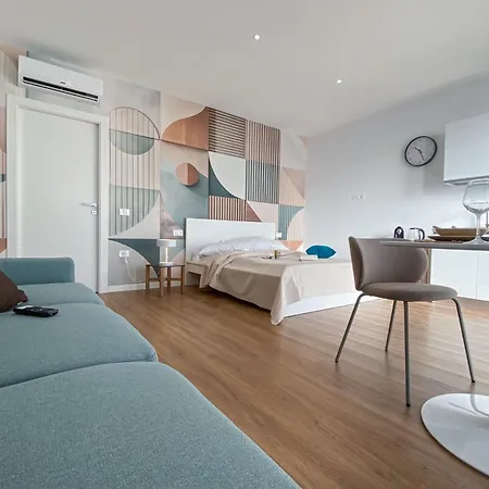 Solverdi アパート オリスターノ